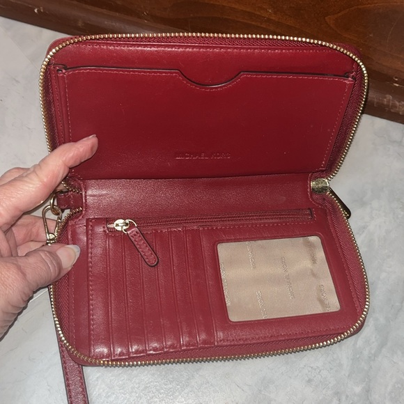 Michael Kors  Jetsetter large, flat wallet Wristlet  phone case  checkbook  NWOT - Picture 12 of 15